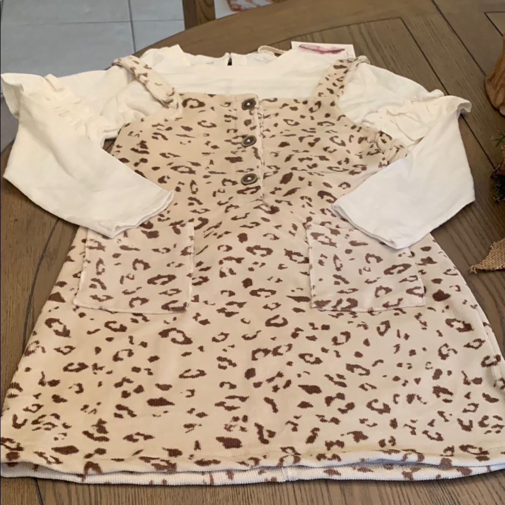 New 2pc. 4T Jessica Simpson Leopard Jumper With Cream Ruffled Shirt